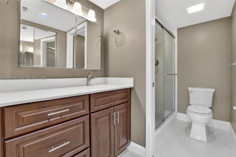 Condo in Pembroke Pines, Florida, 2 bedrooms  № 2186111 - photo 23