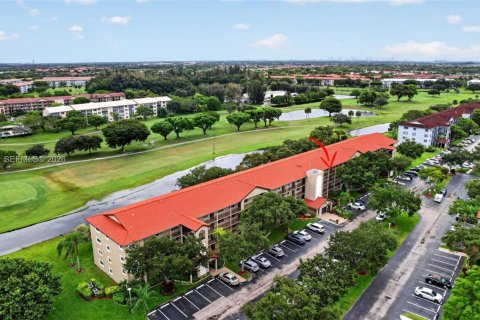 Condo in Pembroke Pines, Florida, 2 bedrooms  № 2186111