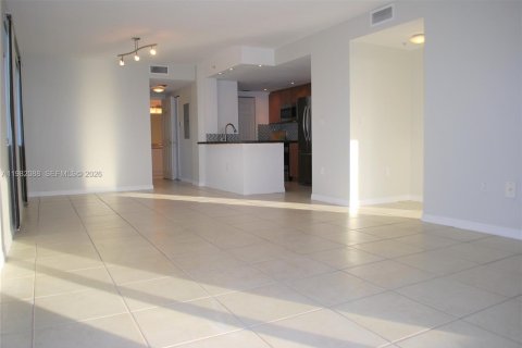 Condo in Miami, Florida, 2 bedrooms  № 2043094 - photo 27
