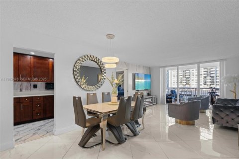 Copropriété à louer à Aventura, Floride: 2 chambres, 116.22 m2 № 2049862 - photo 10