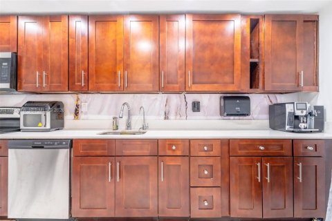 Copropriété à louer à Aventura, Floride: 2 chambres, 116.22 m2 № 2049862 - photo 24