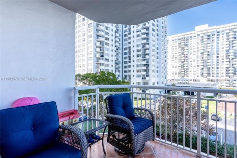 Copropriété à louer à Aventura, Floride: 2 chambres, 116.22 m2 № 2049862 - photo 20