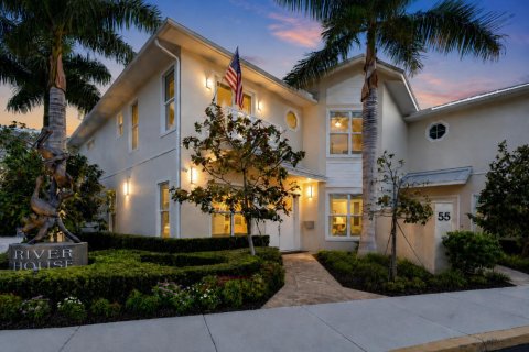 Townhouse in Stuart, Florida 3 bedrooms, 241.17 sq.m. № 2247666 - photo 22