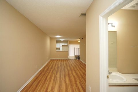 Touwnhouse à louer à Riverview, Floride: 3 chambres, 131.18 m2 № 2100592 - photo 3