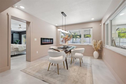 House in Saint Petersburg, Florida 3 bedrooms, 174.19 sq.m. № 1803619 - photo 22