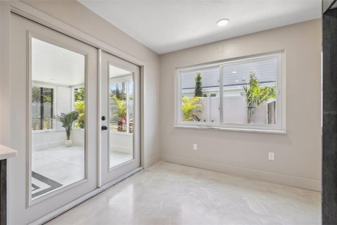 House in Saint Petersburg, Florida 3 bedrooms, 174.19 sq.m. № 1803619 - photo 30
