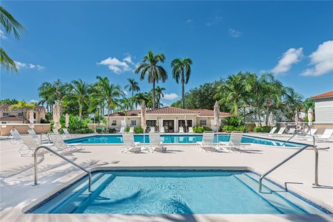 Casa en venta en Miami, Florida, 4 dormitorios, 187.29 m2 № 1984141 - foto 22