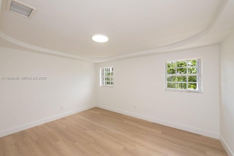 Casa en venta en Miami, Florida, 4 dormitorios, 187.29 m2 № 1984141 - foto 10