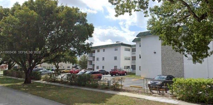Condominio en Sunrise, Florida, 2 dormitorios  № 1994472