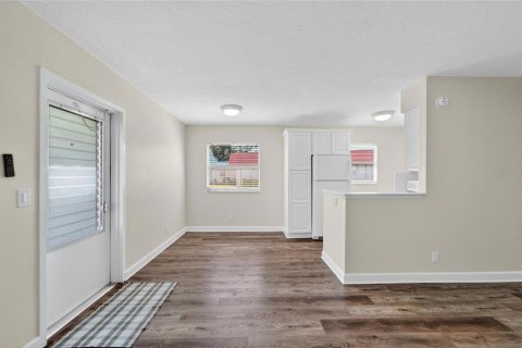 Copropriété à louer à Sun City Center, Floride: 2 chambres, 102.56 m2 № 2236397 - photo 5