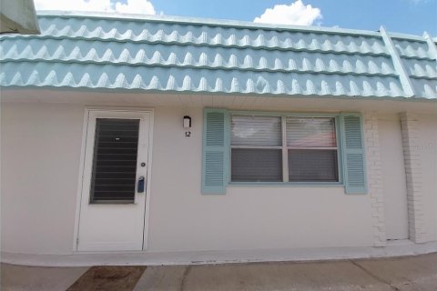 Condo in Sun City Center, Florida, 2 bedrooms  № 2236397