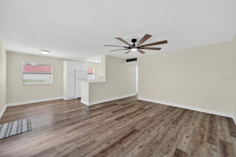 Copropriété à louer à Sun City Center, Floride: 2 chambres, 102.56 m2 № 2236397 - photo 3