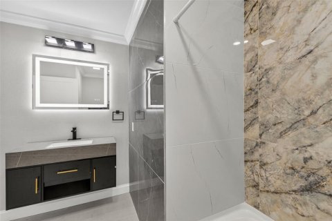 Купить виллу или дом в Сарасота, Флорида 3 комнаты, 275.46м2, № 2109260 - фото 8