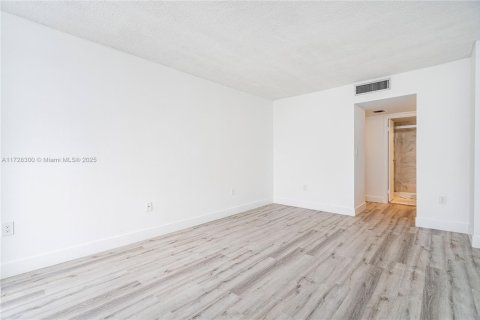 Купить кондоминиум в Авентура, Флорида 1 спальня, 83.24м2, № 1483395 - фото 19