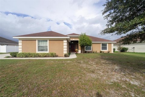 House in Ocala, Florida 4 bedrooms, 163.79 sq.m. № 2319156 - photo 16