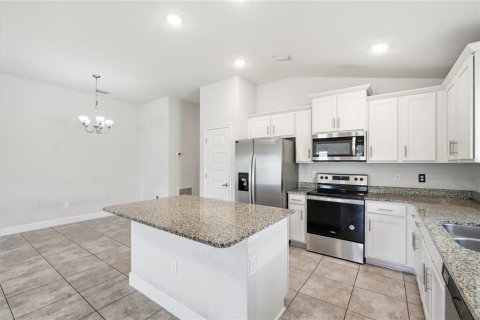Villa ou maison à louer à Wimauma, Floride: 3 chambres, 158.31 m2 № 2434897 - photo 12