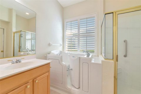 Villa ou maison à vendre à Sarasota, Floride: 3 chambres, 169.36 m2 № 2200423 - photo 12