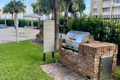 Copropriété à louer à Miami, Floride: 44.59 m2 № 1892536 - photo 8