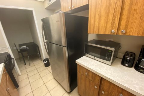 Copropriété à louer à Miami, Floride: 44.59 m2 № 1892536 - photo 21