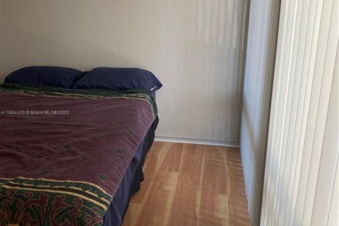 Copropriété à louer à Miami, Floride: 44.59 m2 № 1892536 - photo 13
