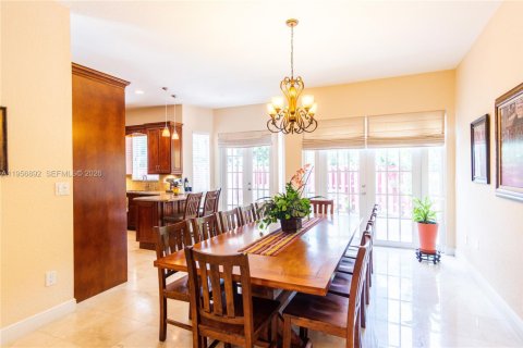Casa en venta en Doral, Florida, 4 dormitorios, 202.34 m2 № 2010763 - foto 9