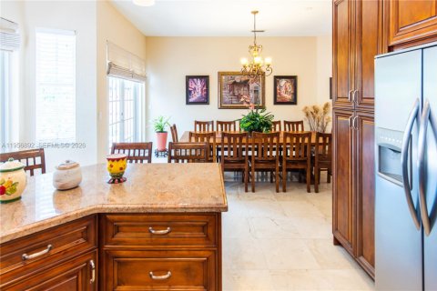 Casa en venta en Doral, Florida, 4 dormitorios, 202.34 m2 № 2010763 - foto 13