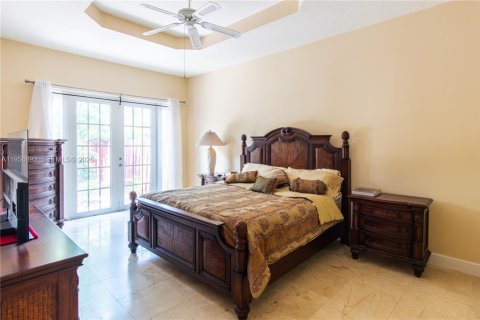 Casa en venta en Doral, Florida, 4 dormitorios, 202.34 m2 № 2010763 - foto 16