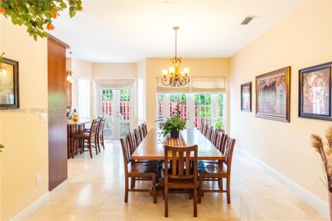 Casa en venta en Doral, Florida, 4 dormitorios, 202.34 m2 № 2010763 - foto 8