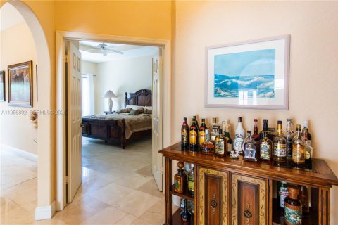 House in Doral, Florida 4 bedrooms, 202.34 sq.m. № 2010763 - photo 30