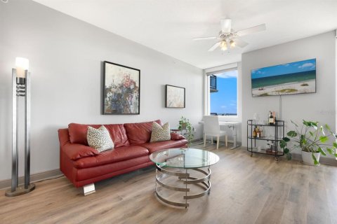 Condo in Sarasota, Florida, 1 bedroom  № 1792059 - photo 8