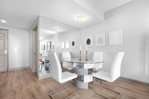 Condo in Sarasota, Florida, 1 bedroom  № 1792059 - photo 7