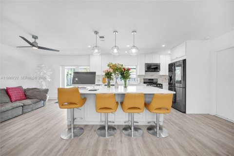 Купить виллу или дом в Плантация, Флорида 4 спальни, 169.08м2, № 2052114 - фото 9