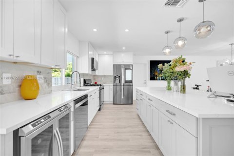 Купить виллу или дом в Плантация, Флорида 4 спальни, 169.08м2, № 2052114 - фото 7