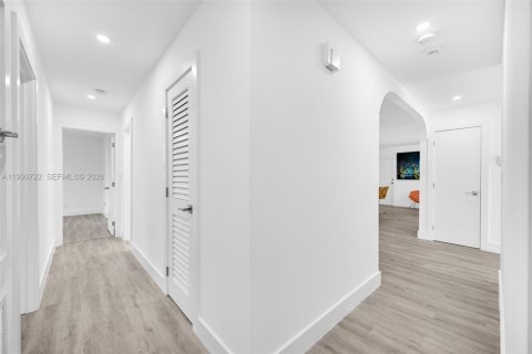 Купить виллу или дом в Плантация, Флорида 4 спальни, 169.08м2, № 2052114 - фото 18