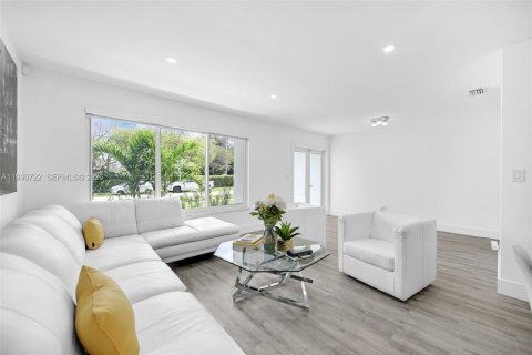 Купить виллу или дом в Плантация, Флорида 4 спальни, 169.08м2, № 2052114 - фото 15