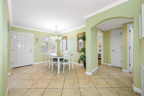 Condo in Indian Shores, Florida, 2 bedrooms  № 1734797 - photo 30