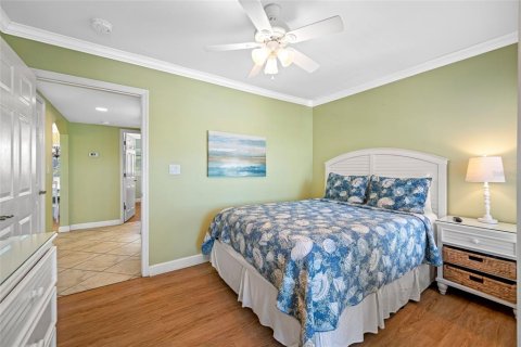 Condo in Indian Shores, Florida, 2 bedrooms  № 1734797 - photo 14