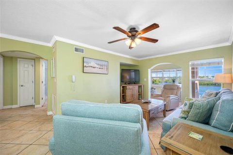Condo in Indian Shores, Florida, 2 bedrooms  № 1734797 - photo 8