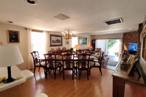 Купить таунхаус в Трежер-Айленд, Флорида 6 комнат, 137.96м2, № 2147687 - фото 15