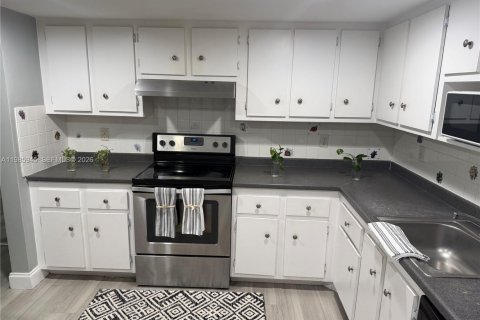 Adosado en alquiler en Lauderhill, Florida, 4 dormitorios, 147.71 m2 № 2050585 - foto 10