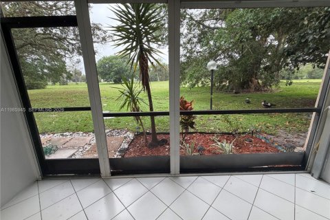 Adosado en alquiler en Lauderhill, Florida, 4 dormitorios, 147.71 m2 № 2050585 - foto 18