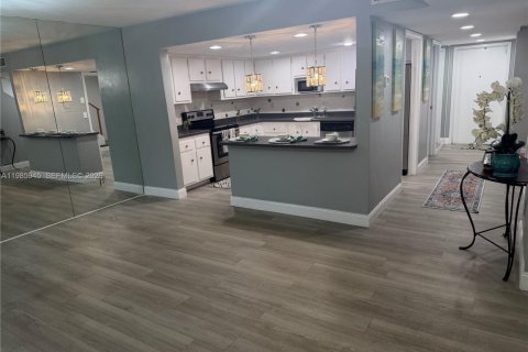 Adosado en alquiler en Lauderhill, Florida, 4 dormitorios, 147.71 m2 № 2050585 - foto 15