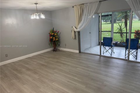 Adosado en alquiler en Lauderhill, Florida, 4 dormitorios, 147.71 m2 № 2050585 - foto 12