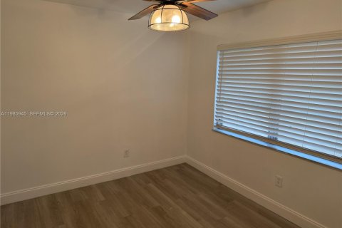 Adosado en alquiler en Lauderhill, Florida, 4 dormitorios, 147.71 m2 № 2050585 - foto 5