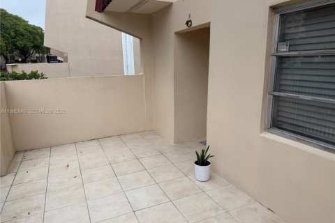 Adosado en alquiler en Lauderhill, Florida, 4 dormitorios, 147.71 m2 № 2050585 - foto 2