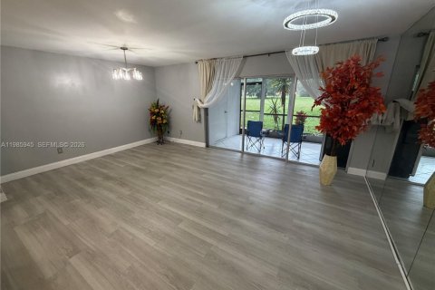 Adosado en alquiler en Lauderhill, Florida, 4 dormitorios, 147.71 m2 № 2050585 - foto 13