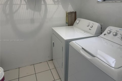 Adosado en alquiler en Lauderhill, Florida, 4 dormitorios, 147.71 m2 № 2050585 - foto 21