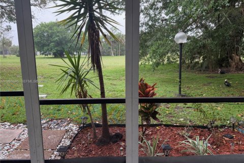 Adosado en alquiler en Lauderhill, Florida, 4 dormitorios, 147.71 m2 № 2050585 - foto 19