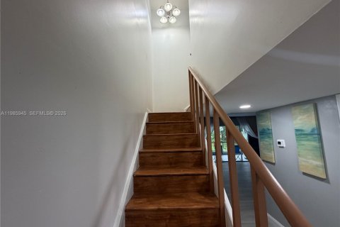 Adosado en alquiler en Lauderhill, Florida, 4 dormitorios, 147.71 m2 № 2050585 - foto 23