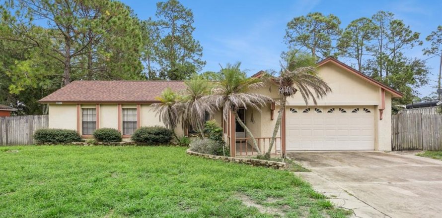 House in Deltona, Florida 3 bedrooms, 118.73 sq.m. № 2410580